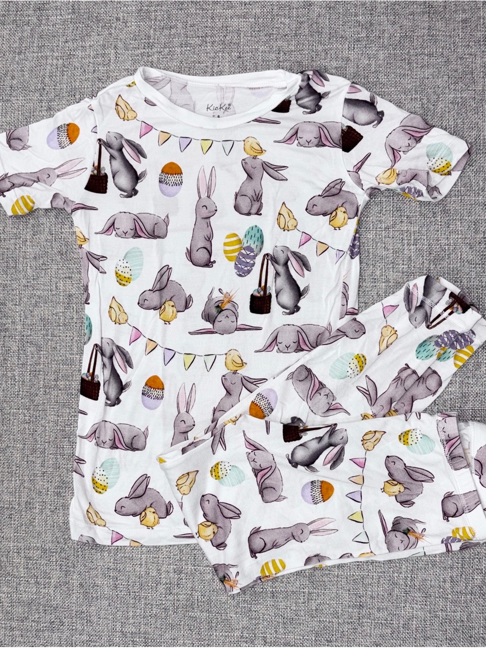 Kickee Kids' White Bunny & Chick Easter Pajama Set